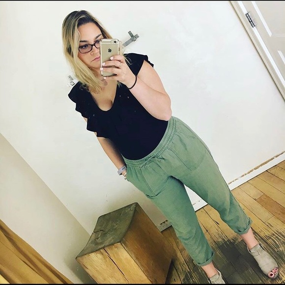 Meet your Posher 💕 - Picture 1 of 8